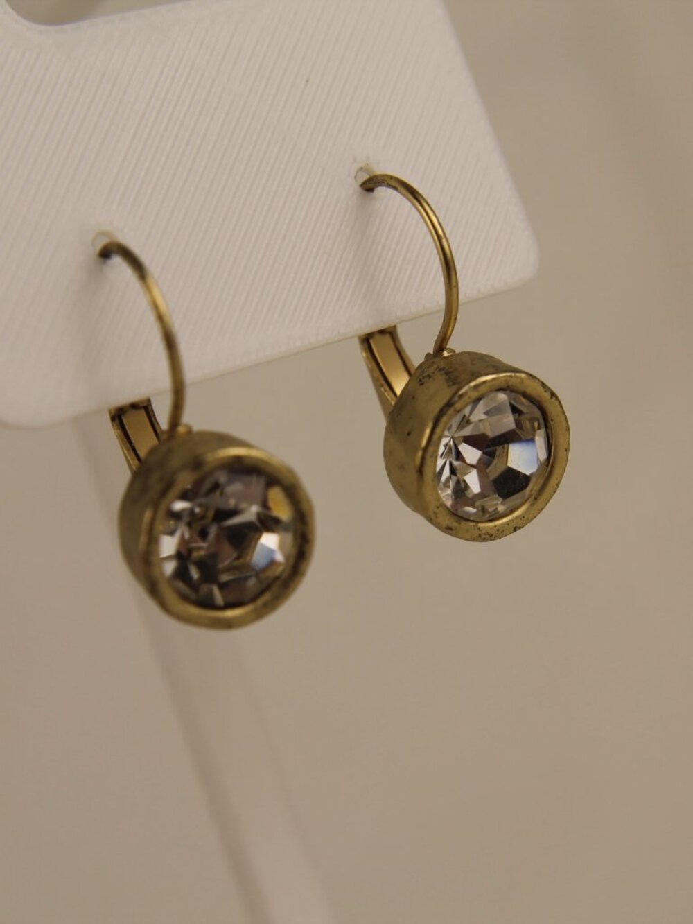 Antique Gold Solitaire Crystal Leverback Earrings Brushed Bezel Drop Vintage